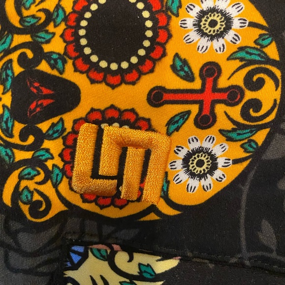 Loudmouth skull shorts size 32 - Picture 3 of 4